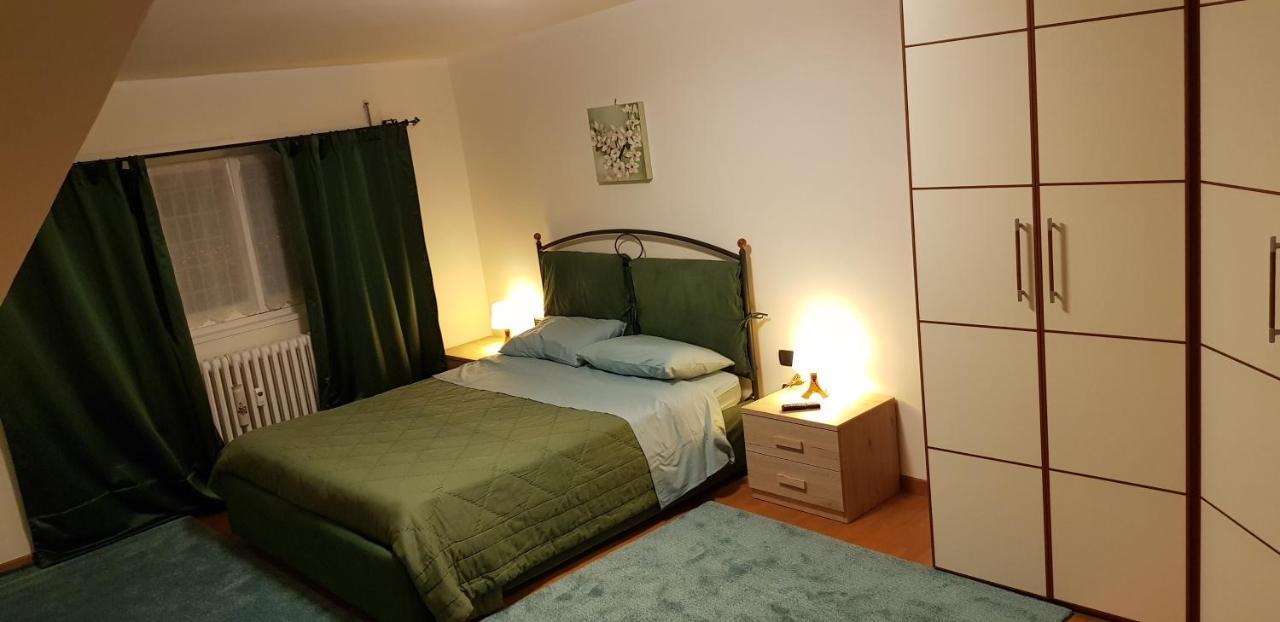 Superattico Con Vista Sul Centro E I Colli Albani Apartment Rom