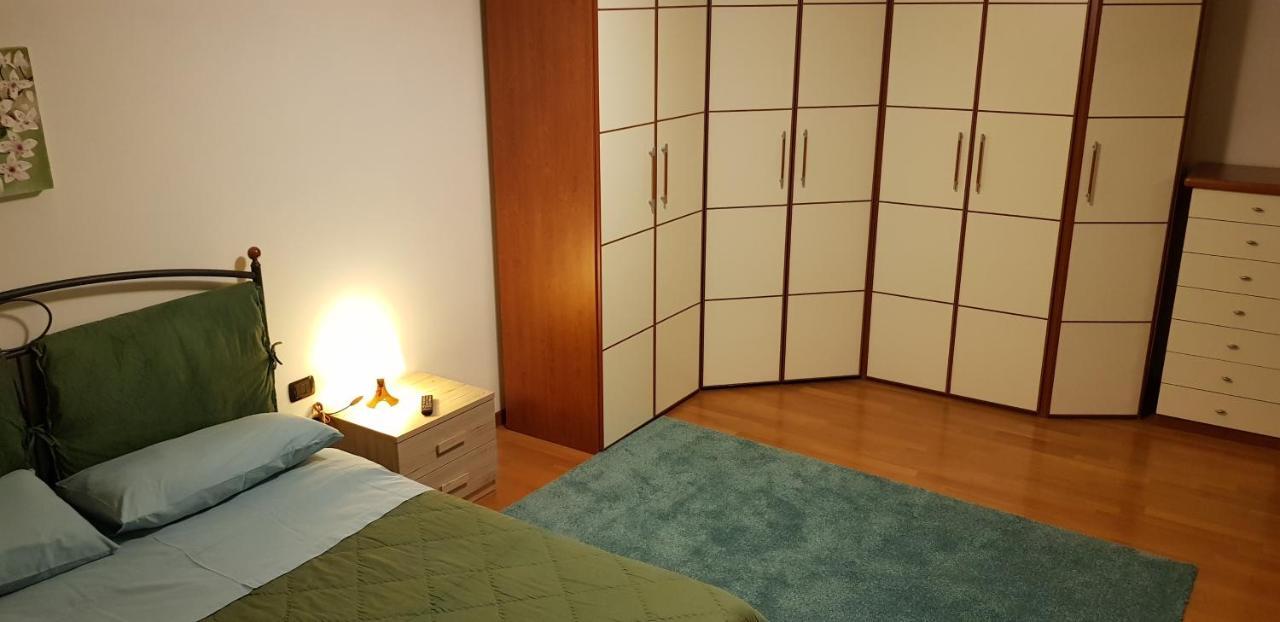 Superattico Con Vista Sul Centro E I Colli Albani Apartment Rom