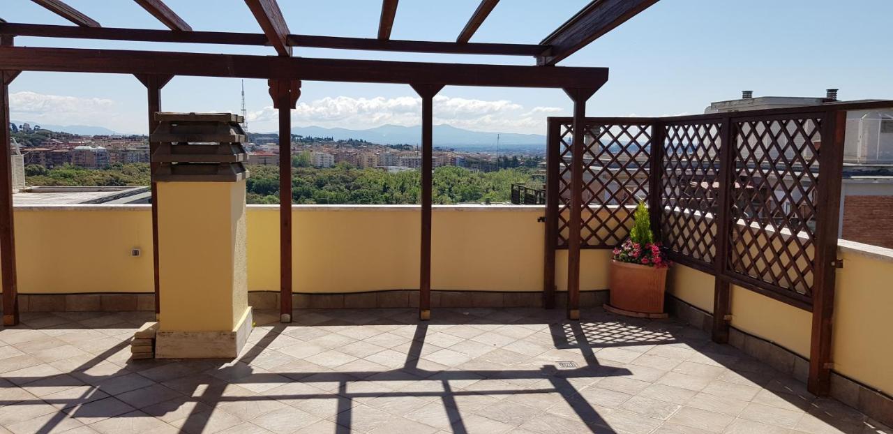 Superattico Con Vista Sul Centro E I Colli Albani Rom
