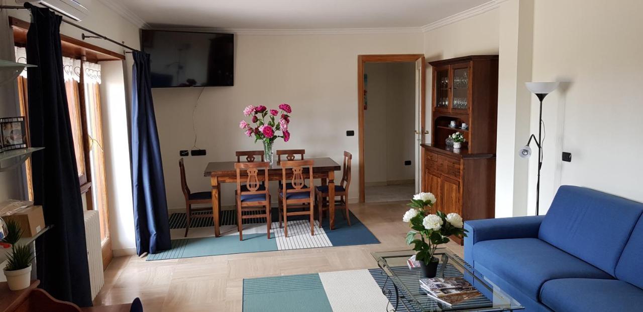 Apartment Superattico Con Vista Sul Centro E I Colli Albani Rom